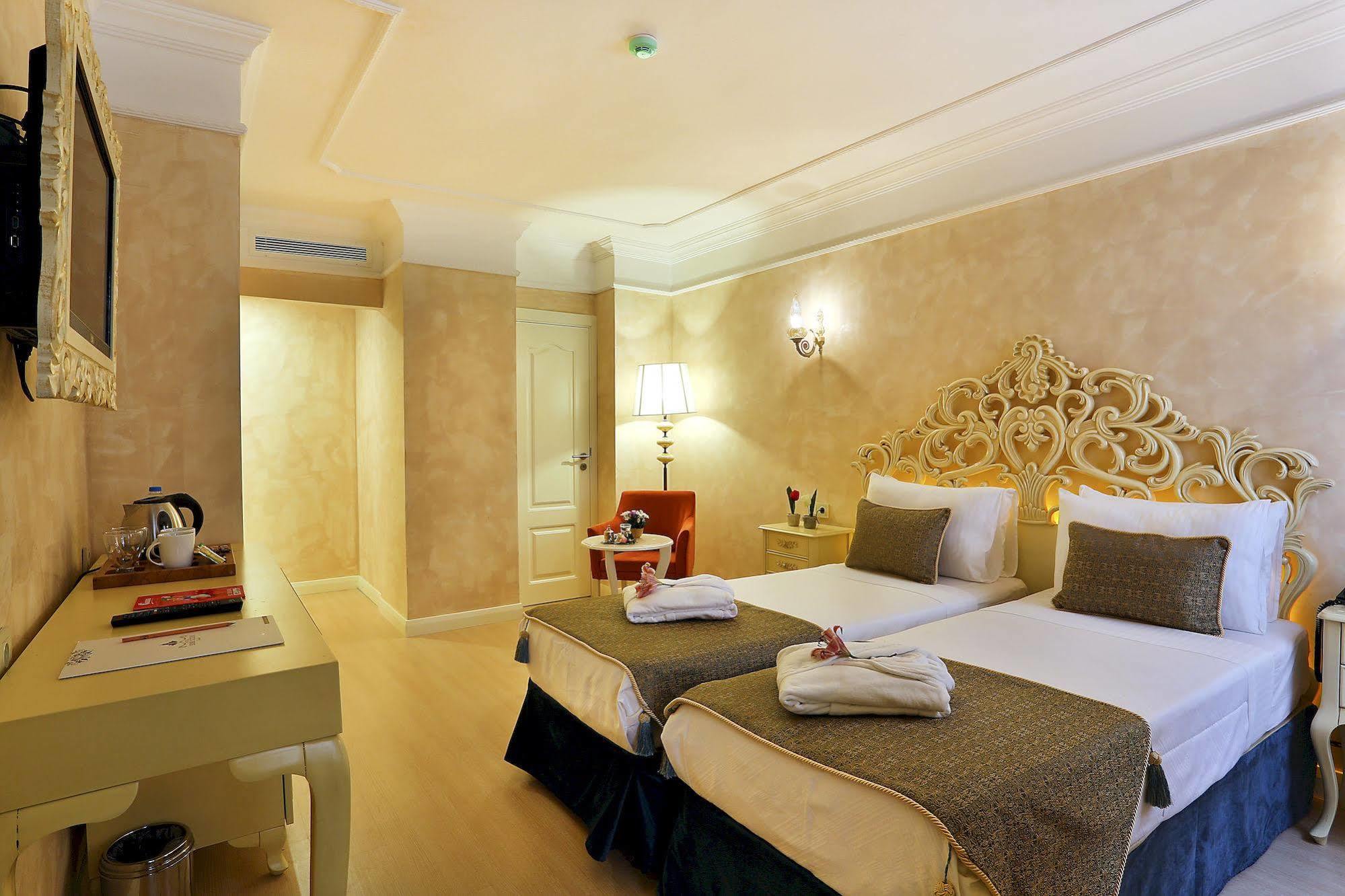 Edibe Sultan Hotel Istanbul Exterior photo