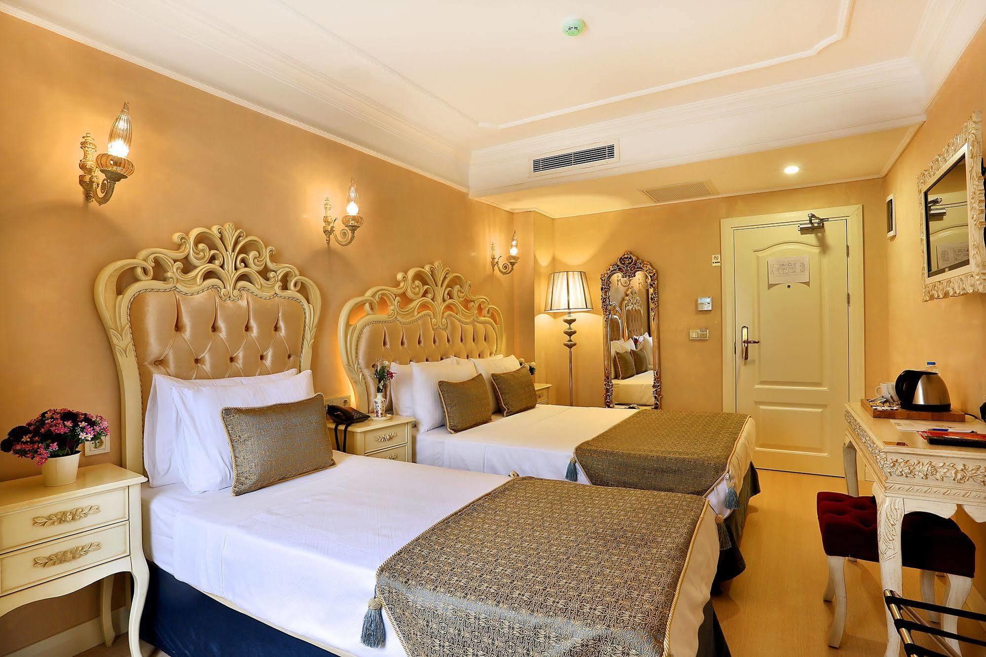 Edibe Sultan Hotel Istanbul Exterior photo